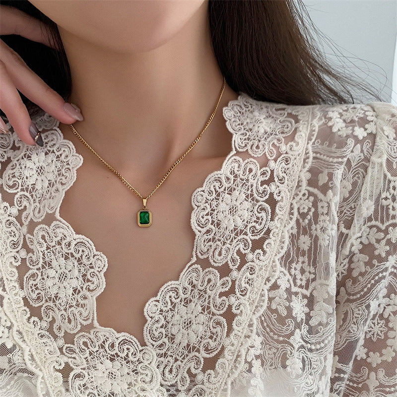 Aurora Borealis 18k Natural Emerald Necklace for Women, Charm Necklace, Dainty Green Gemstone Necklace ,simple emerald necklace, emerald pendant necklace ,dainty emerald necklace