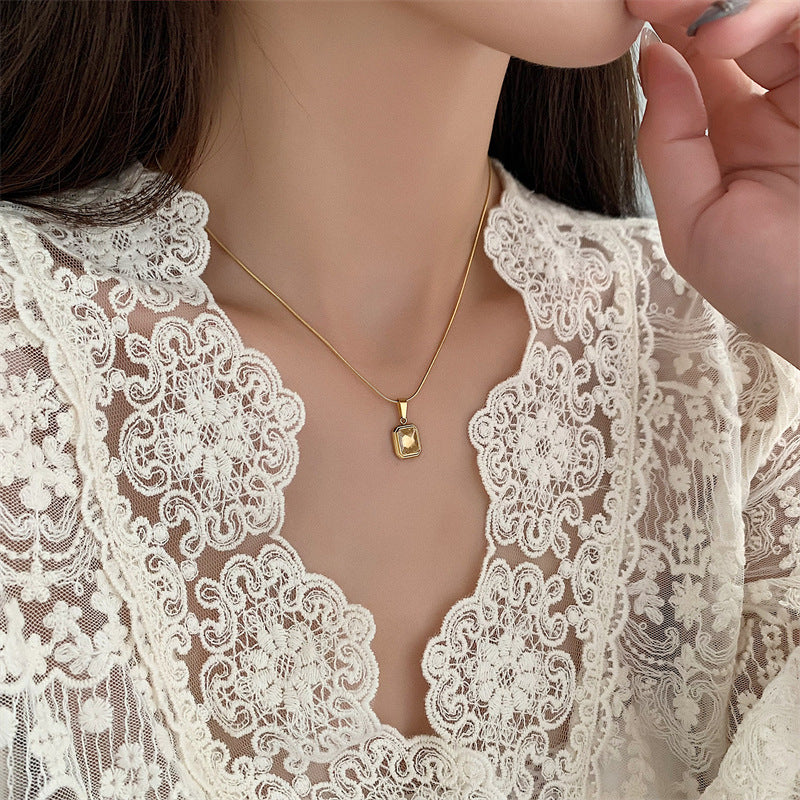 Aurora Borealis 18k Natural Emerald Necklace for Women, Charm Necklace, Dainty Green Gemstone Necklace ,simple emerald necklace, emerald pendant necklace ,dainty emerald necklace