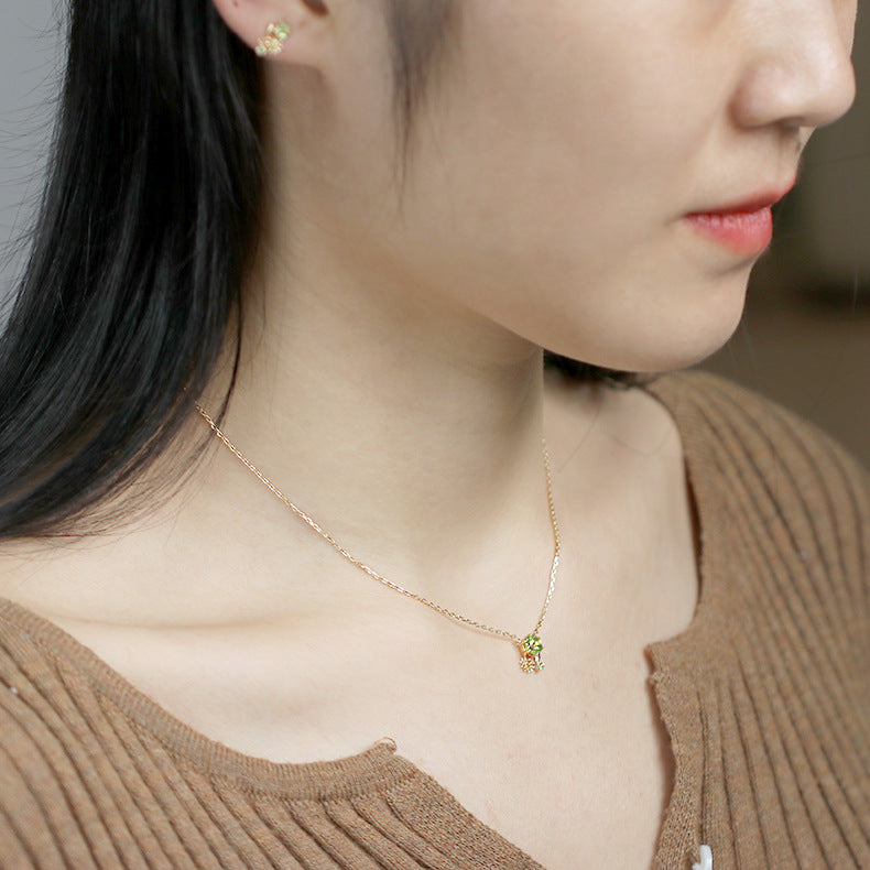 14K Olive Grove Elegance 925 Silver Necklace, Delicate Necklace, Minimalist Necklace,give her a gift, Peridot Necklace , Cluster Chain , Mom Necklace , chain necklace , Gold Chain Necklace , Minimalist necklace ,dainty gold necklace ,14K gold necklace ,gold plated necklace ,dainty necklace