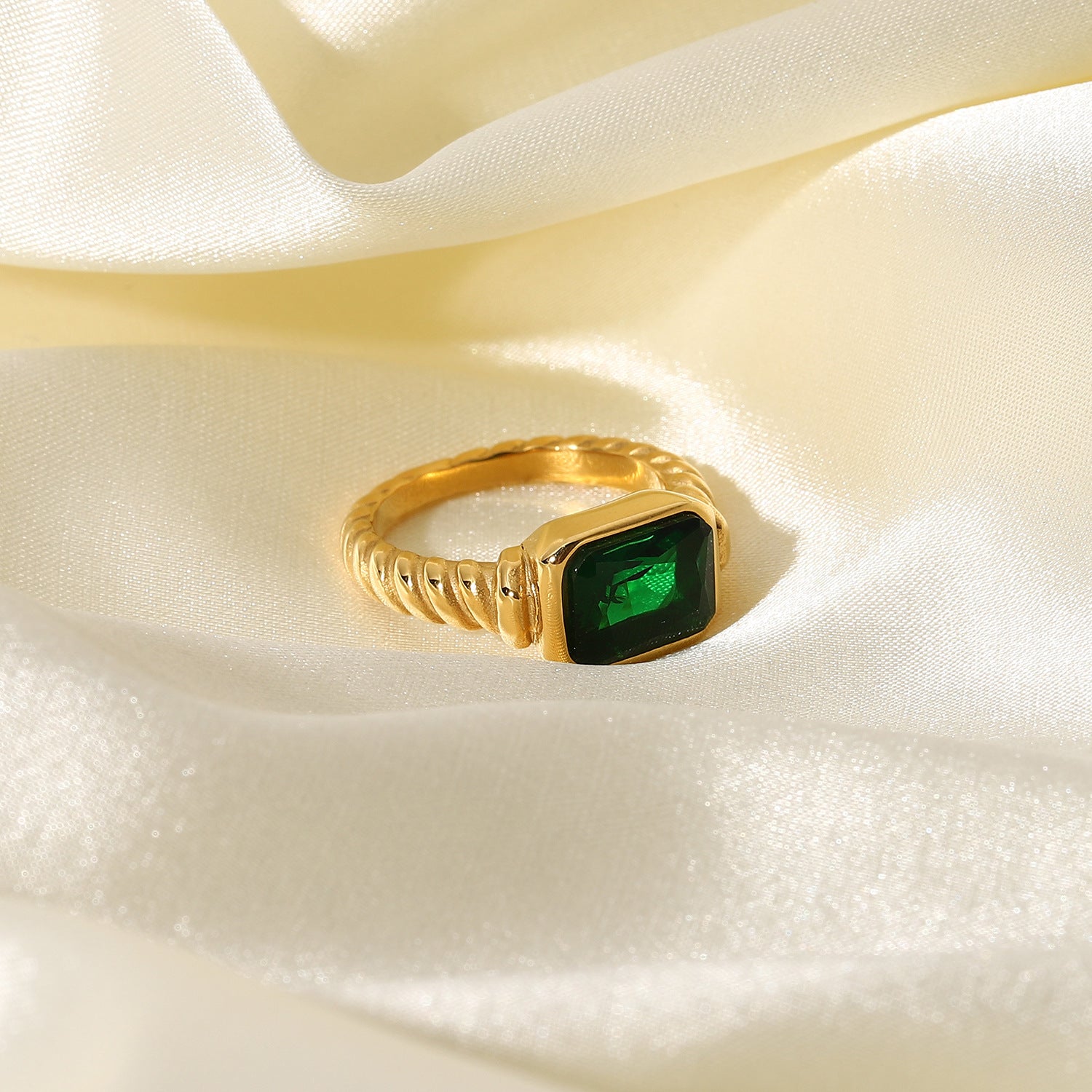 Emerald Croissant Ring-Twisted Emerald Croissant Ring-Emerald Ring