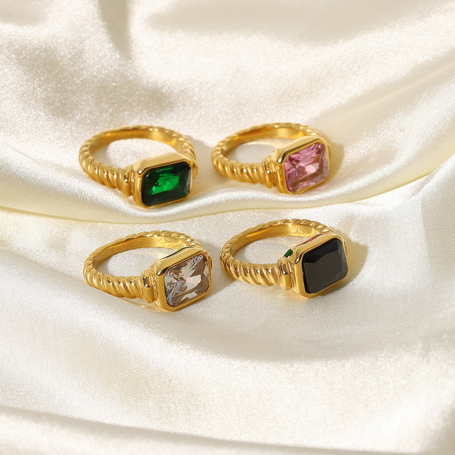 Emerald Croissant Ring-Twisted Emerald Croissant Ring-Emerald Ring