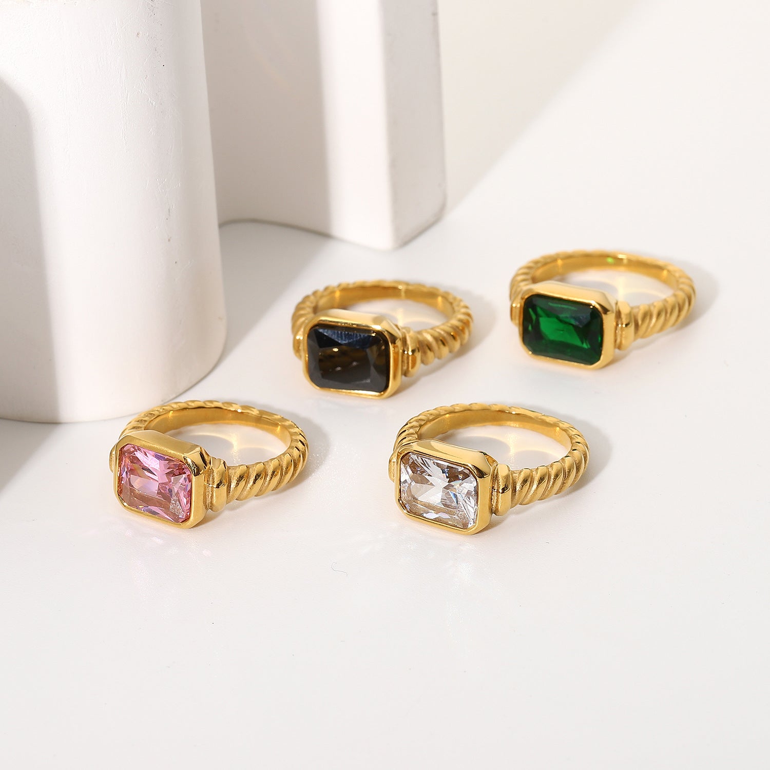 Emerald Croissant Ring-Twisted Emerald Croissant Ring-Emerald Ring
