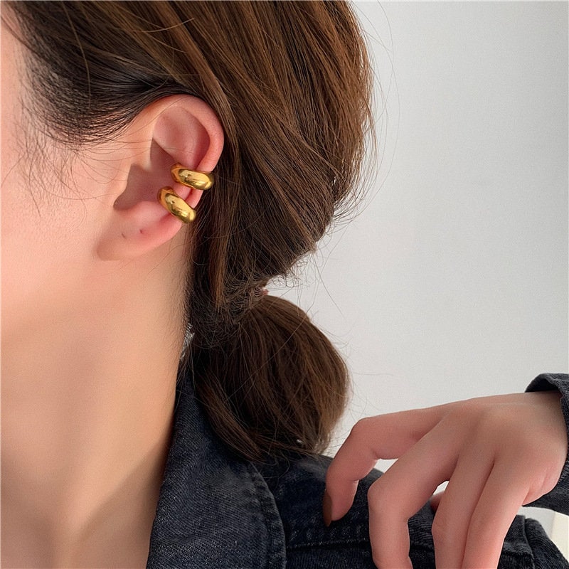 18K GOLD FILLED Ear Cuff, Gold Ear Cuff, No Piercing Cuff, Conch Earring, Gold Conch Hoop, No Piercing Earrings, Conch Cuff LATUKI