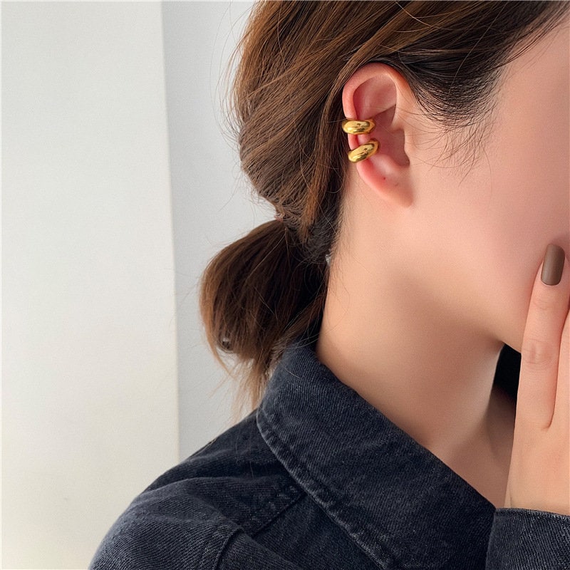 18K GOLD FILLED Ear Cuff, Gold Ear Cuff, No Piercing Cuff, Conch Earring, Gold Conch Hoop, No Piercing Earrings, Conch Cuff LATUKI
