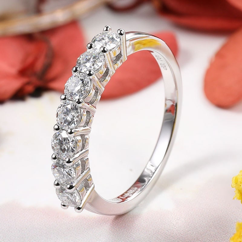 Alli Moissanite Wedding Band LATUKI