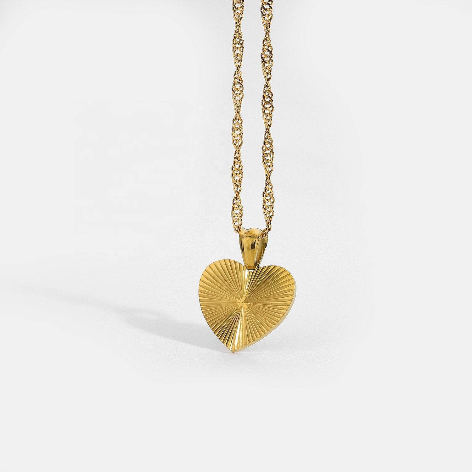 Alva Gold Heart Shimmer Charm Necklace LATUKI