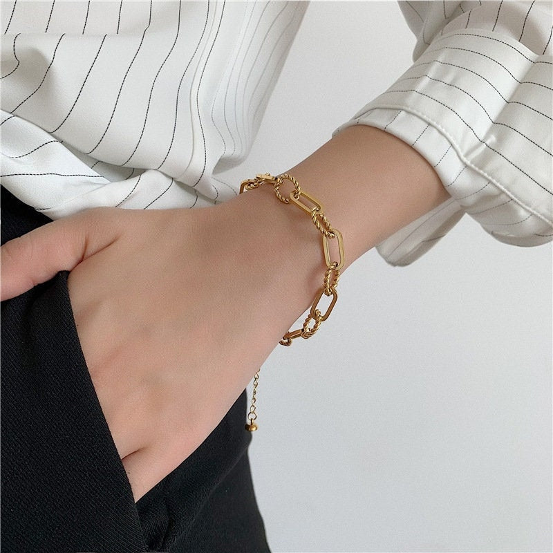 Chunky Gold Long Link Bracelet, Gold Filled Paper Clip Bracelet, Statement Bracelet, Everyday Layering Bracelet, WATERPROOF, ANTI-TARNISH LATUKI