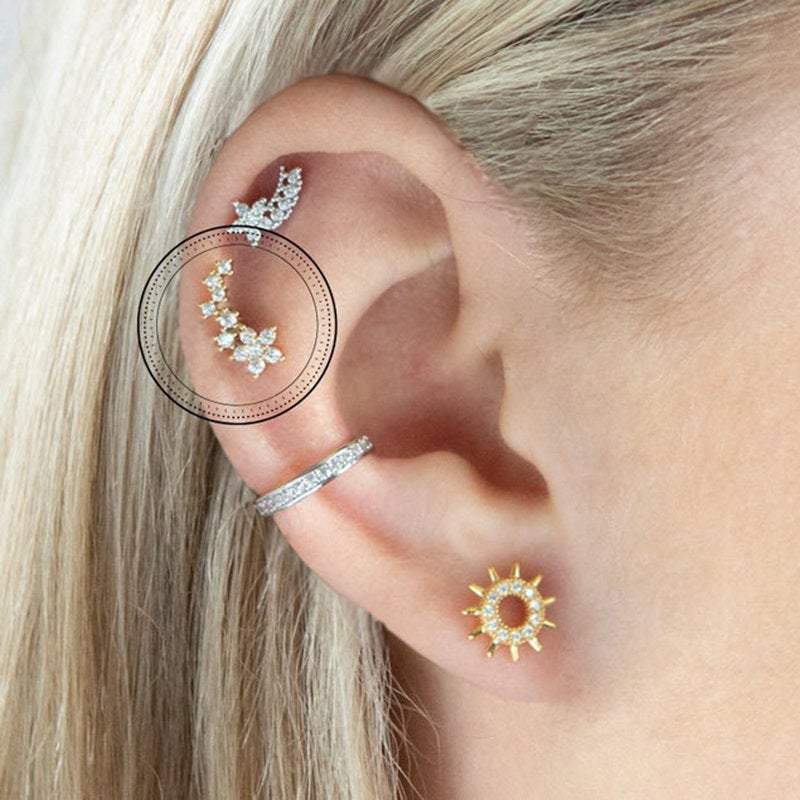 Flower Cartilage Earring, Tragus earring, dainty flower barbell, Helix Daith Conch Earring tiny cz mini Flower Tragus Earring, sterling S925 LATUKI
