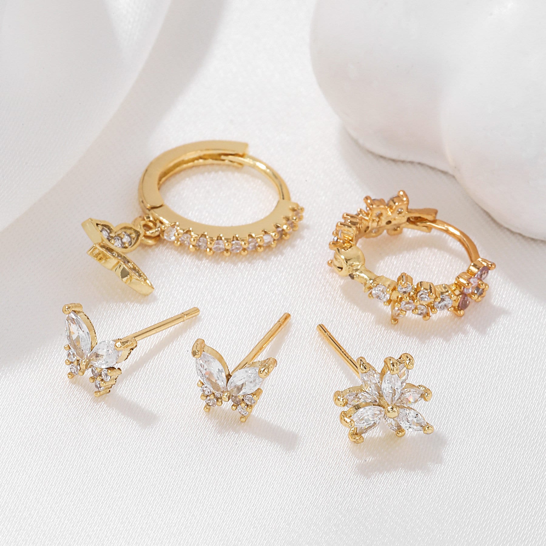 Cute Butterfly Earring Set, Gold Earring Set, Conch Piercing, Celestial Earrings, Butterfly Cartilage Piercing, Helix Earrings, Gift For Her