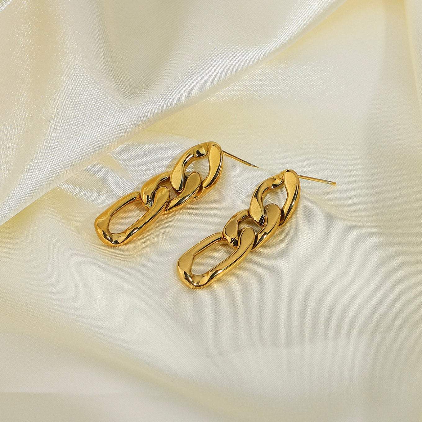 Link Chain Earrings, Gold Earrings, 18K GOLD FILLED, Chunky Chain Earrings, Cuban Chain Earrings, Statement Earrings, Minimalist Earrings LATUKI