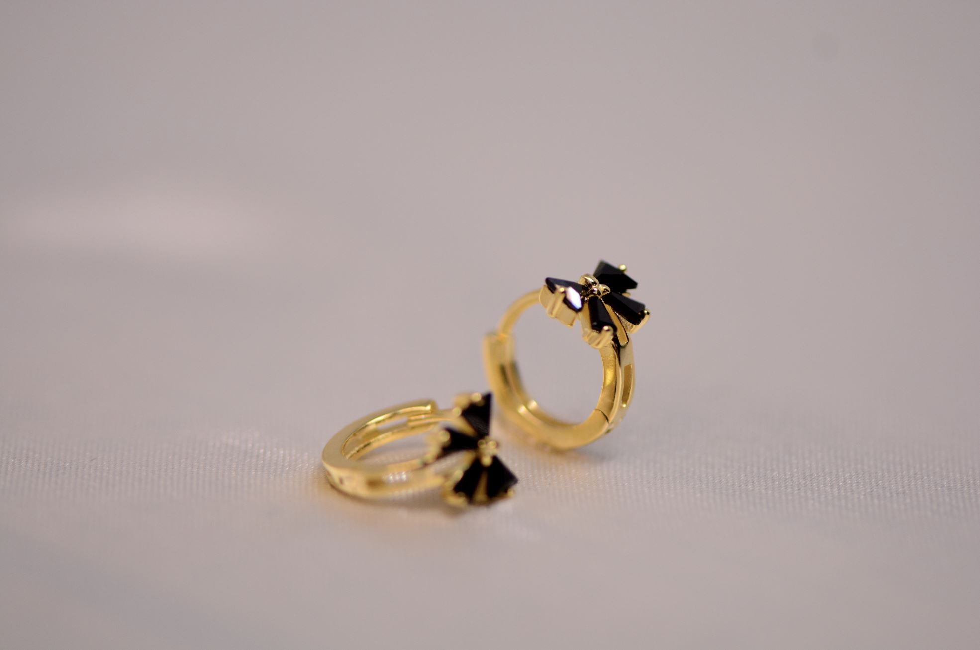 Mini bow Earrings LATUKI