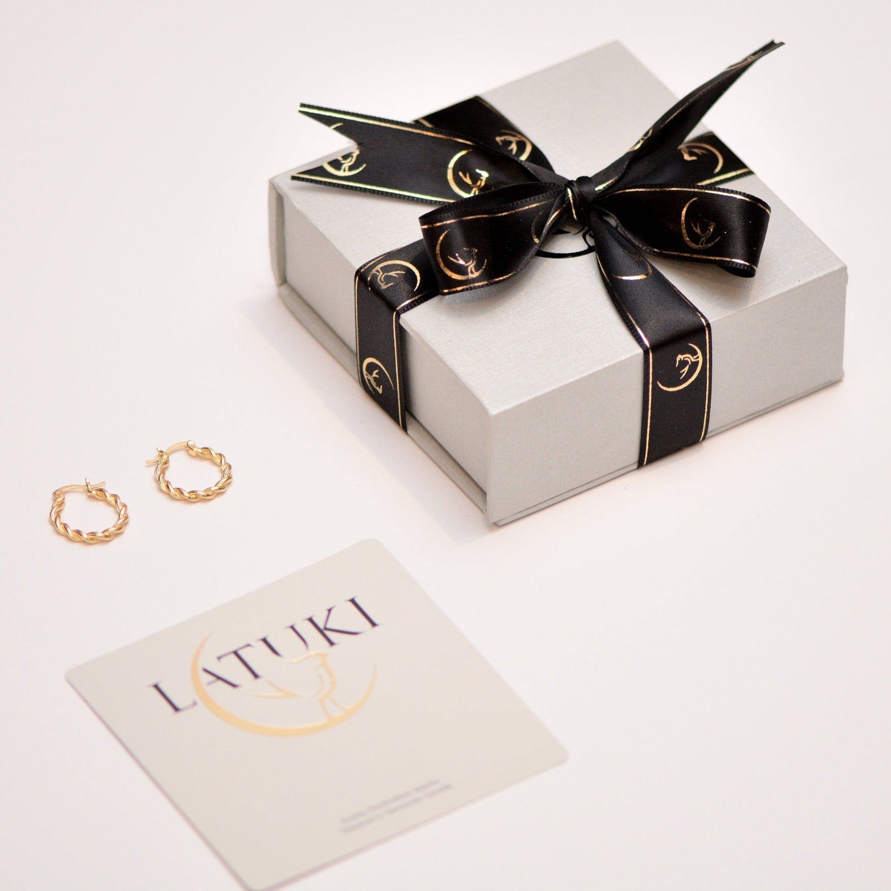 Remi Pear Cut Halo Engagement Ring LATUKI