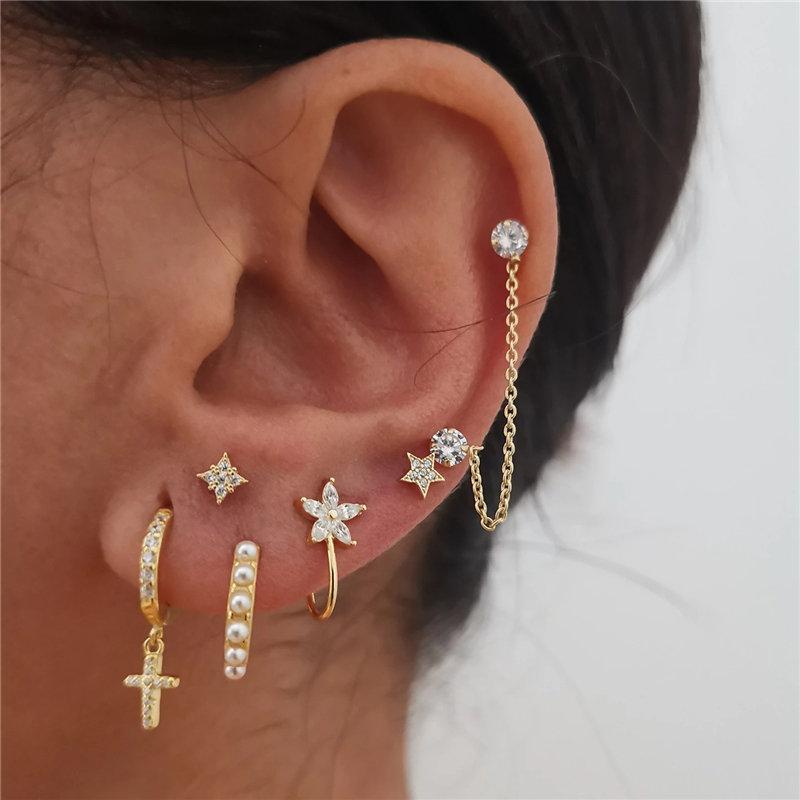 Star Stud Earrings, Mini earrings, 18k gold, Tiny earrings, Dainty earrings, anise earrings, minimalistic earring, Gift for her, North star LATUKI