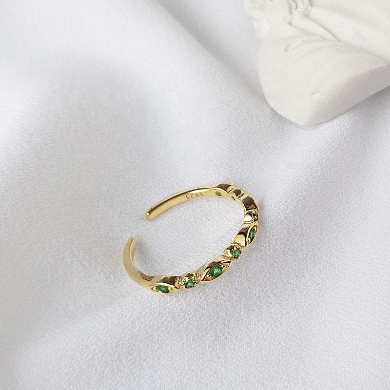 Sterling Silver Emerald Band, Emerald Ring, May Birthstone Ring, Emerald May Birthstone, Dainty Emerald Ring, Green Gemstone Ring, Stacking LATUKI