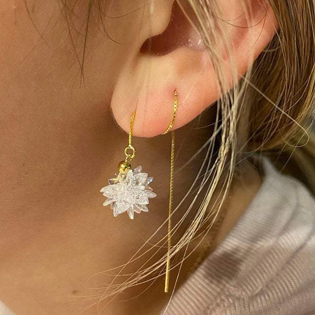 White Flower Threader Earrings, Dainty Jewelry, Cute Earrings, Gift For Her, Modern Jewelry, Unique Earrings, Sterling Silver Earrings LATUKI 
