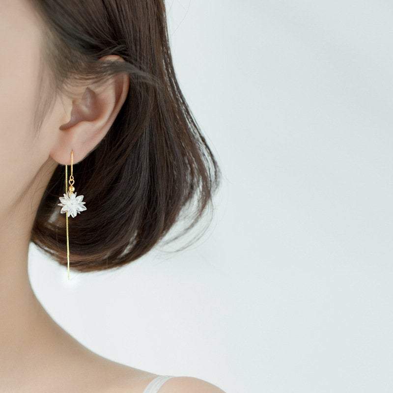White Flower Threader Earrings, Dainty Jewelry, Cute Earrings, Gift For Her, Modern Jewelry, Unique Earrings, Sterling Silver Earrings LATUKI 